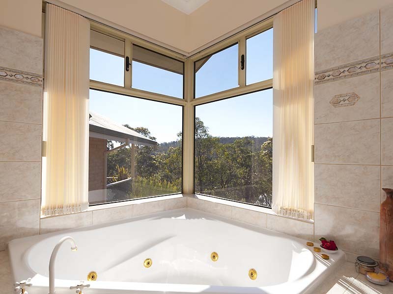 8 Sunset Hill Road, Swan View WA 6056