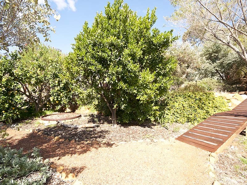 8 Sunset Hill Road, Swan View WA 6056