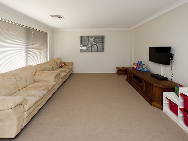 23 Denver Rise, High Wycombe WA 6057