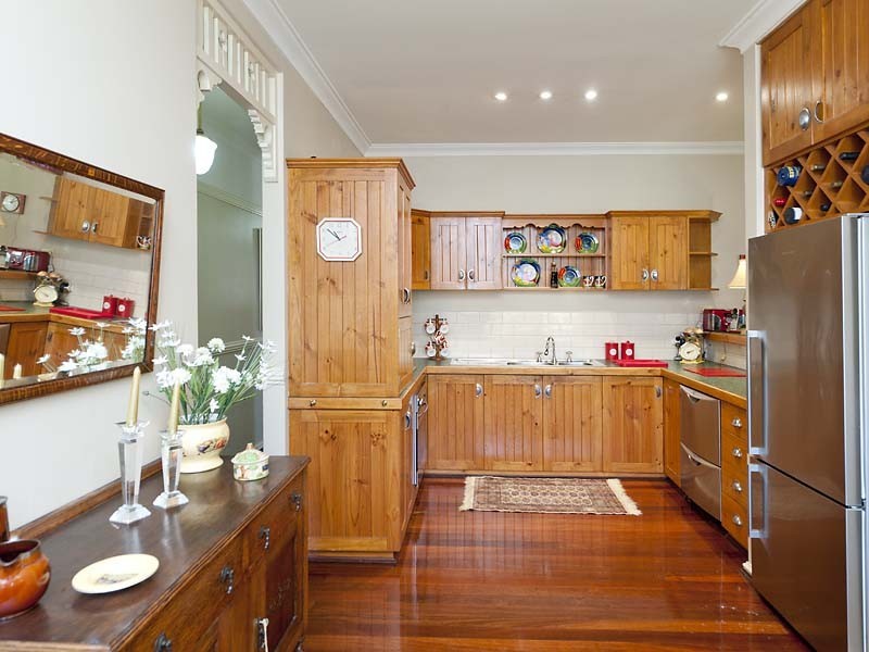 9 River Bank Blvd, South Guildford WA 6055