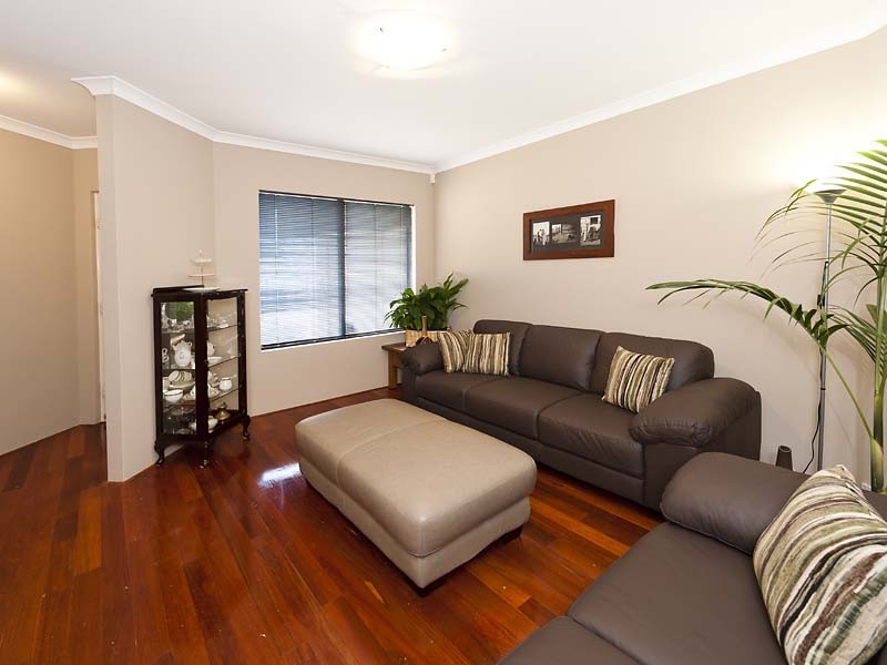 5 Kunzea Close, Maida Vale WA 6057