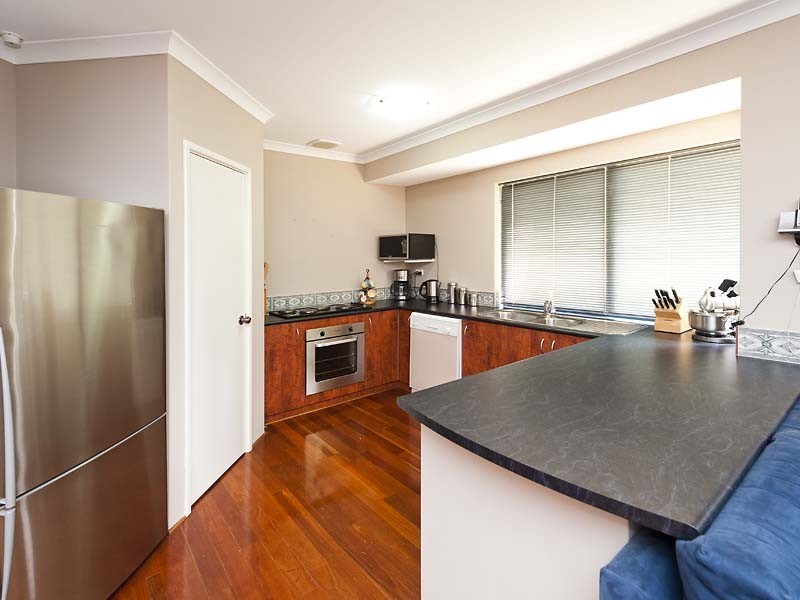 5 Kunzea Close, Maida Vale WA 6057