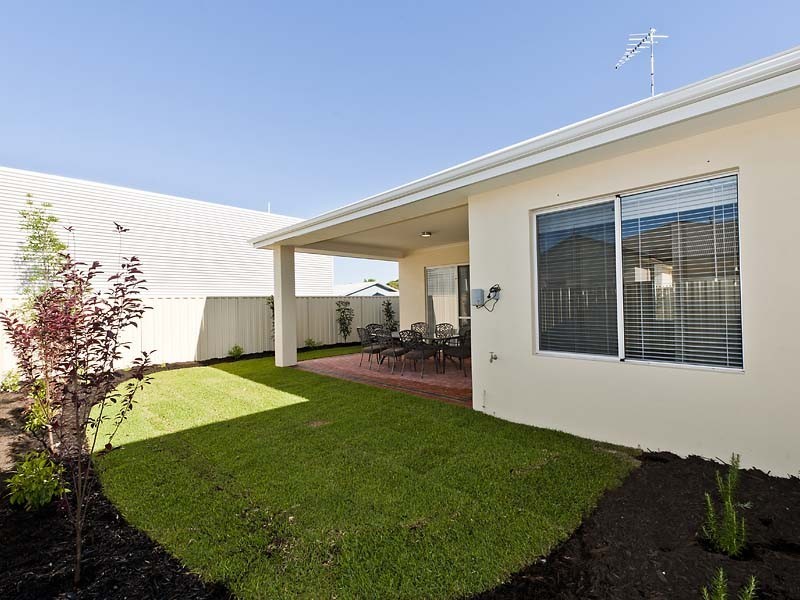 18 Tauman Loop, Guildford WA 6055