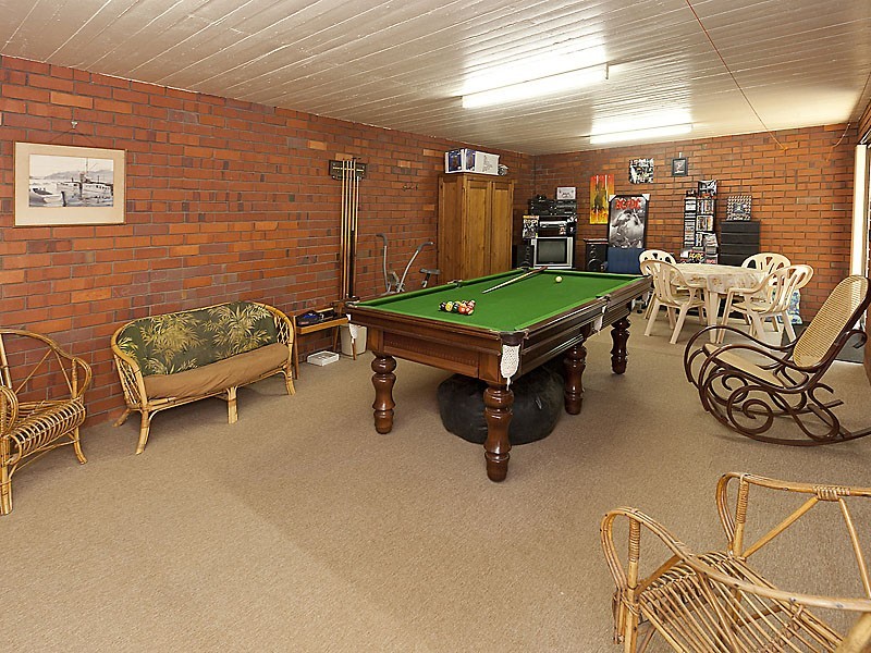 277 Holmes Road, Forrestfield WA 6058