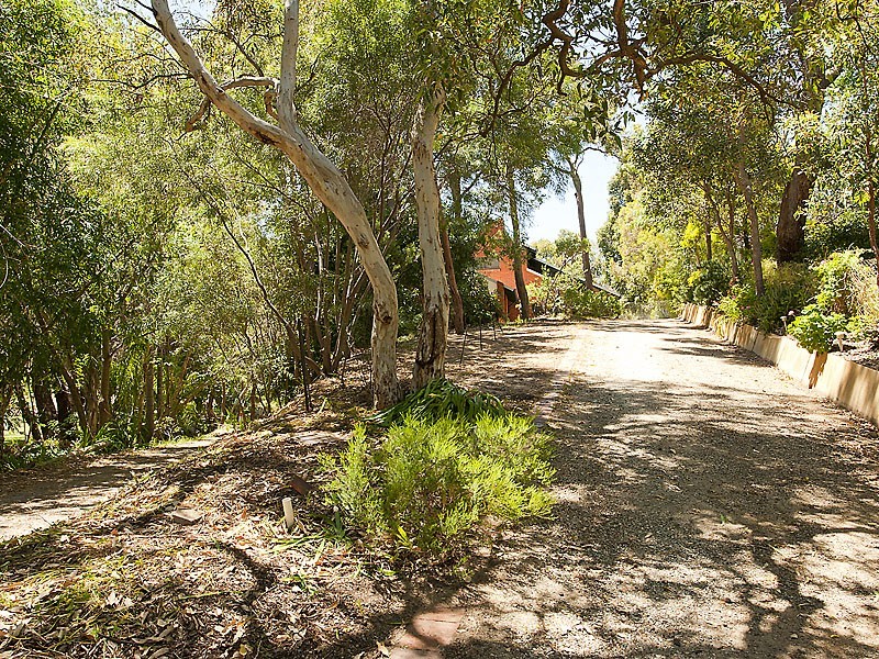 277 Holmes Road, Forrestfield WA 6058