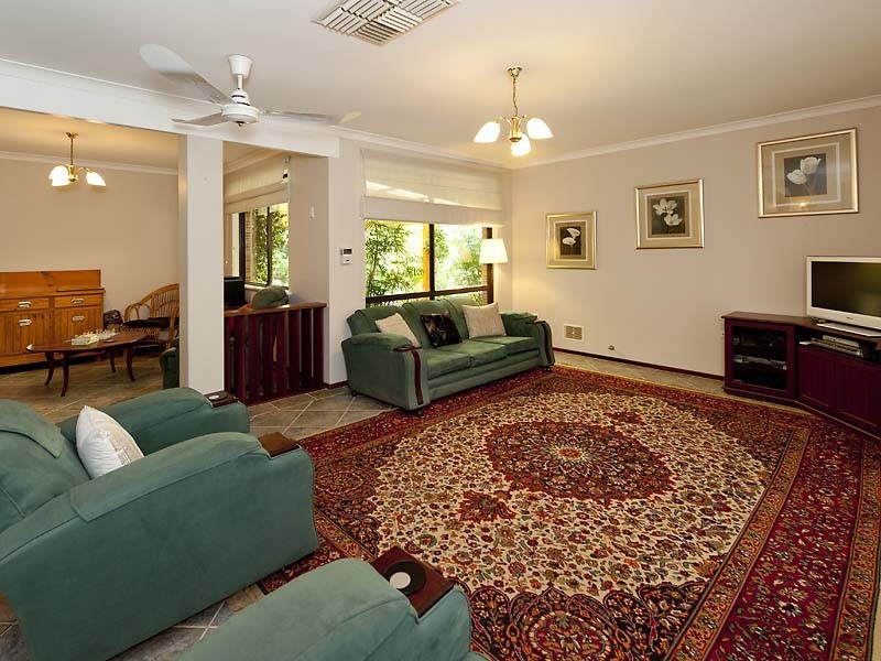 3 Morrell Way, Lesmurdie WA 6076