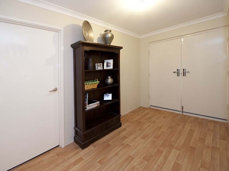 8 Drummond Gardens, Helena Valley WA 6056