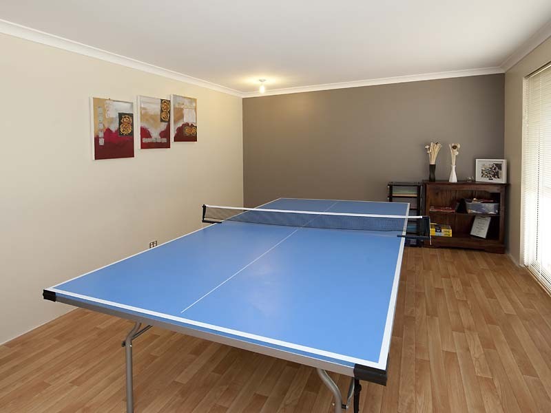 8 Drummond Gardens, Helena Valley WA 6056