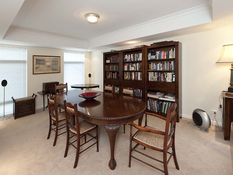 19 Pexton Drive, South Guildford WA 6055