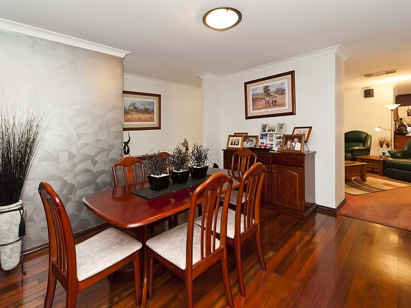 28 Robinia Rise, Helena Valley WA 6056