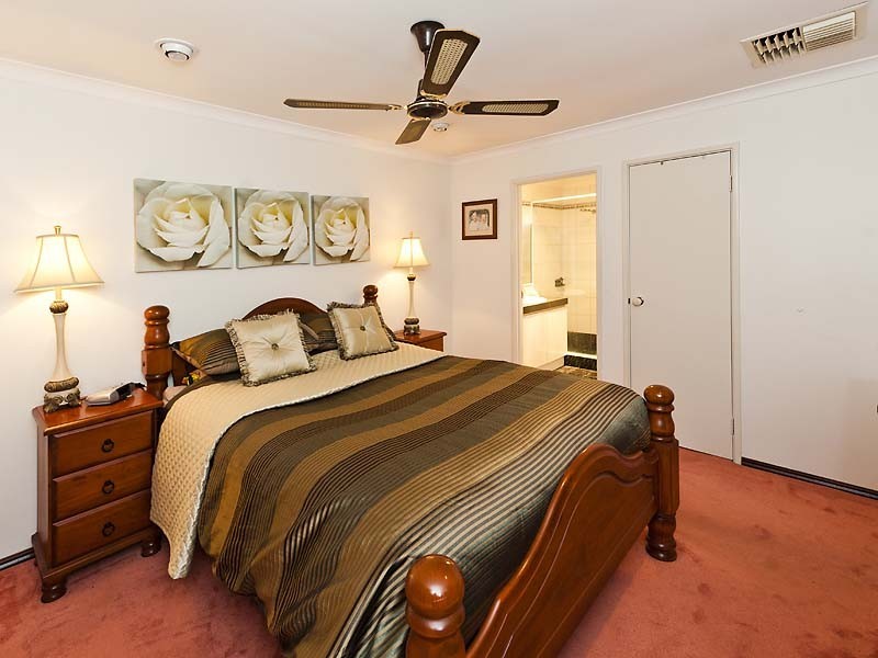 28 Robinia Rise, Helena Valley WA 6056