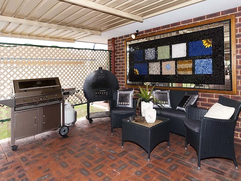 28 Robinia Rise, Helena Valley WA 6056