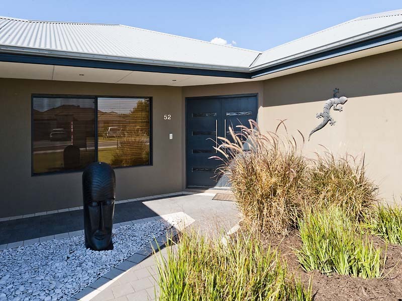 52 Larwood Crescent, High Wycombe WA 6057