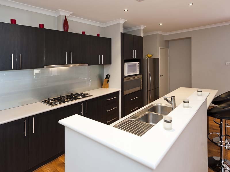 52 Larwood Crescent, High Wycombe WA 6057