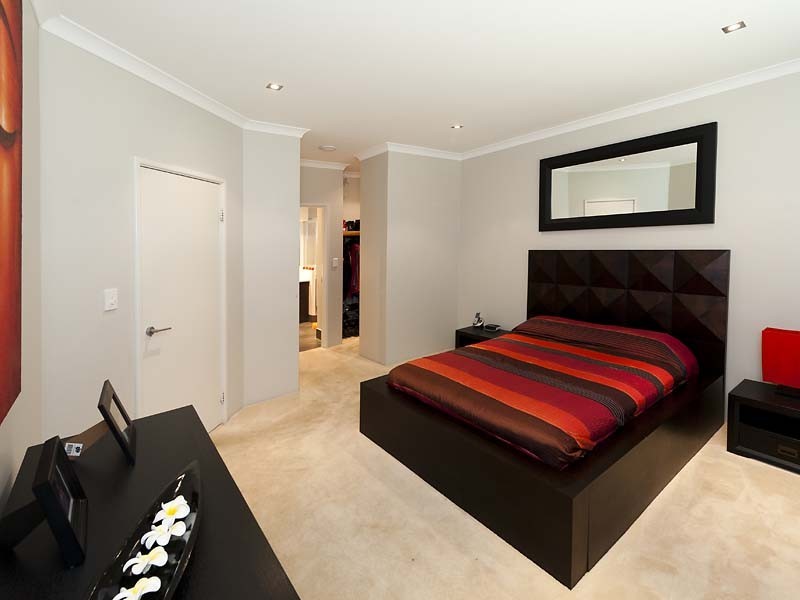 52 Larwood Crescent, High Wycombe WA 6057