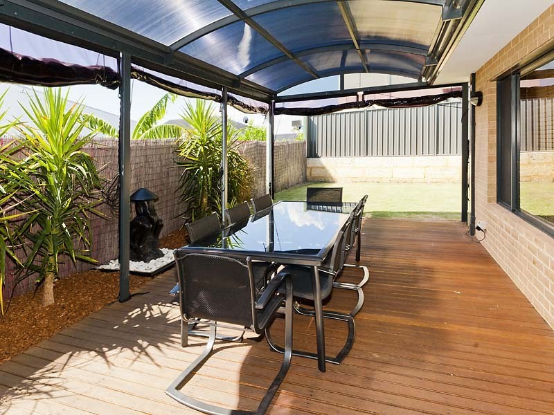 52 Larwood Crescent, High Wycombe WA 6057