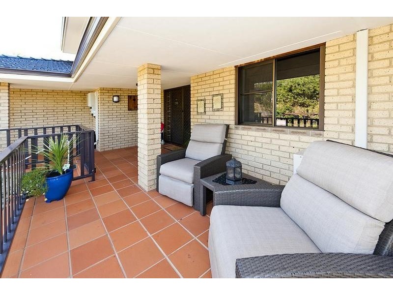 7 Stirling Road, Greenmount WA 6056