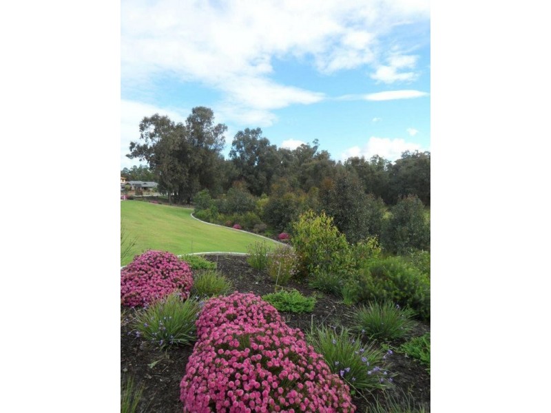 68 Drummond Gardens, Helena Valley WA 6056