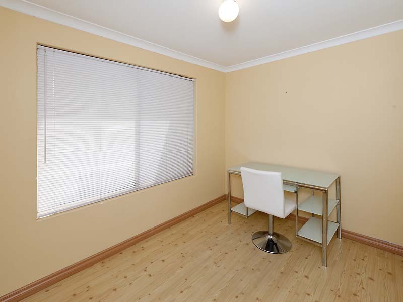 25 Golden Ash Gardens, Helena Valley WA 6056