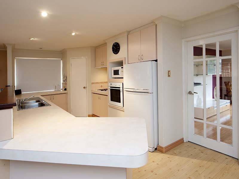 25 Golden Ash Gardens, Helena Valley WA 6056