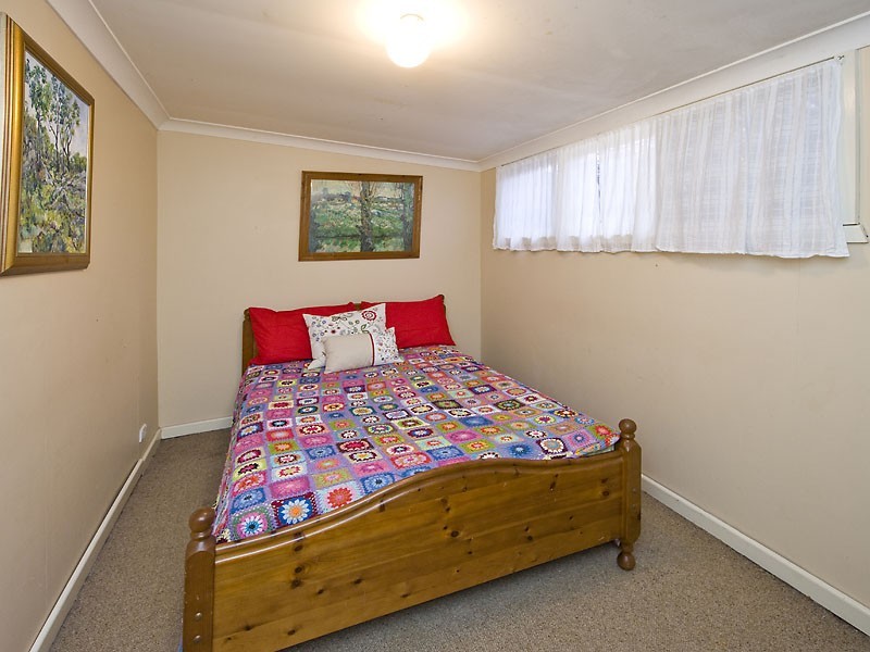 7 Burkinshaw Rd, Glen Forrest WA 6071