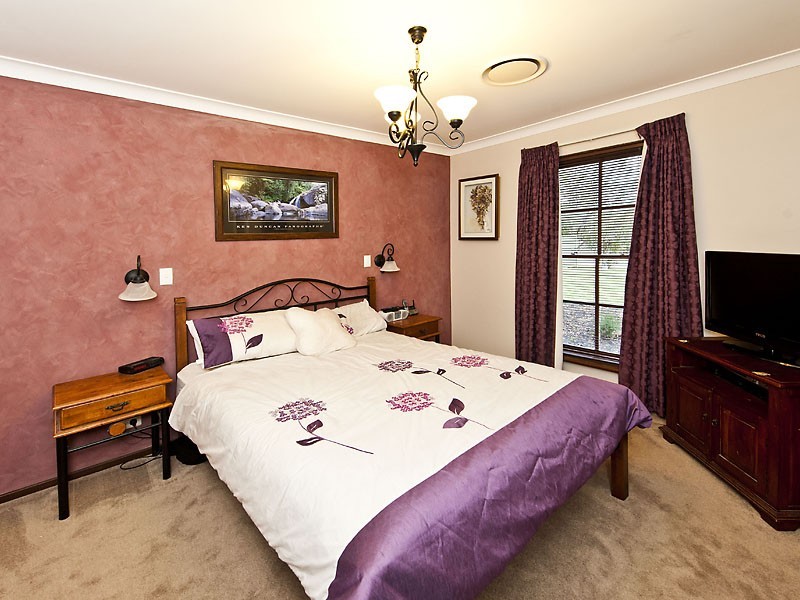 4 Melville Court, Helena Valley WA 6056