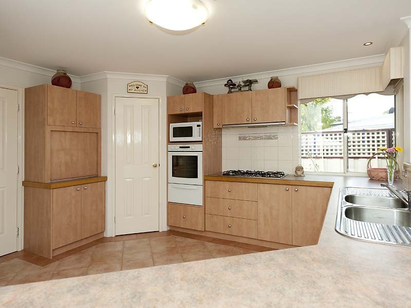 84 Bushmead Road, South Guildford WA 6055