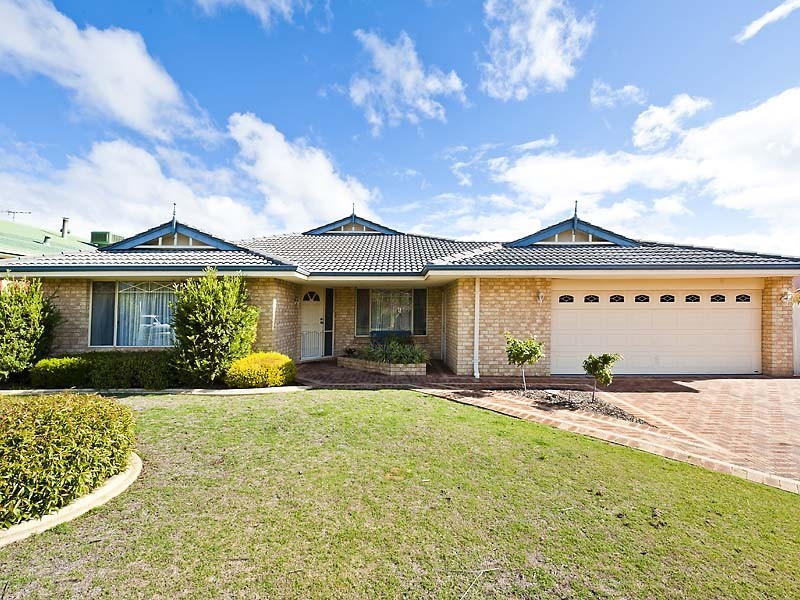 16 Tipuana Rise, Helena Valley WA 6056