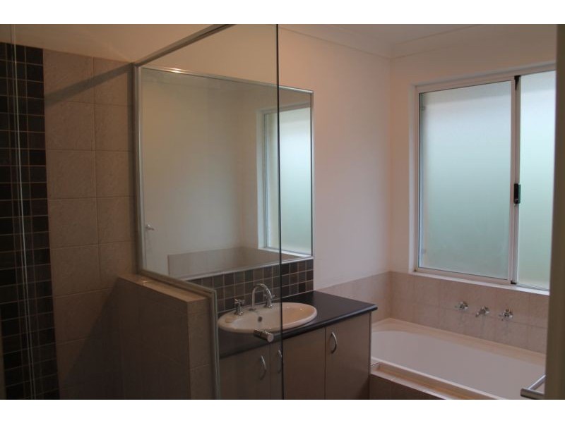 2 Kemp Court, Helena Valley WA 6056