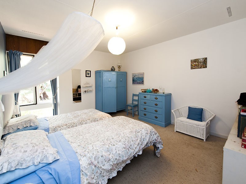 96 Mundaring Weir Road, Kalamunda WA 6076