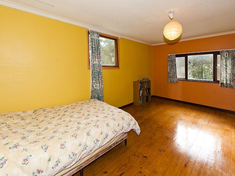 96 Mundaring Weir Road, Kalamunda WA 6076