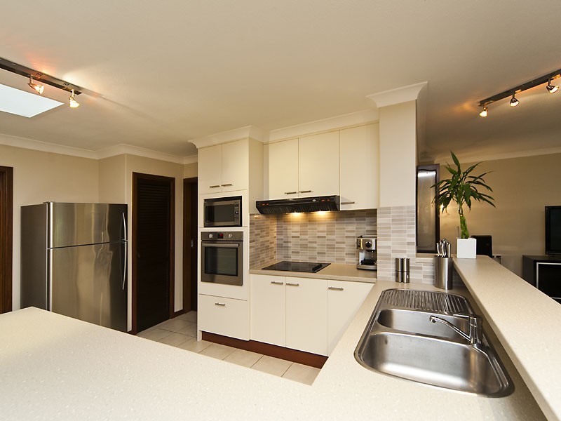 24 Curtis Street, Lesmurdie WA 6076