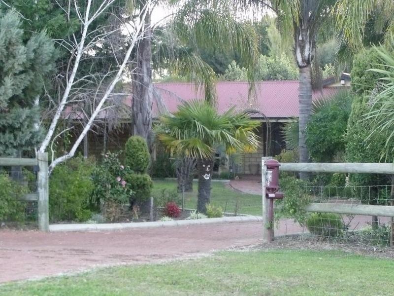 15 Sing Garden, Walliston WA 6076