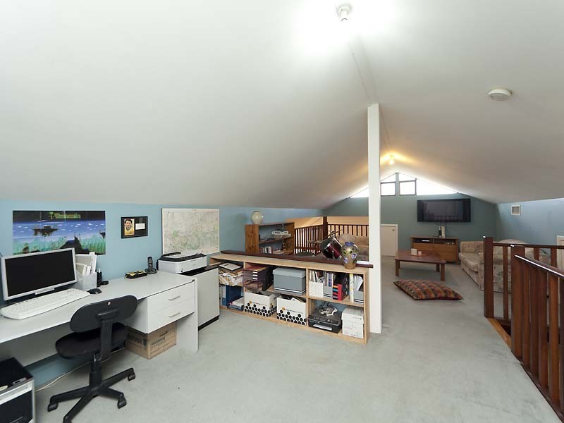 19 Maple Crescent, Helena Valley WA 6056
