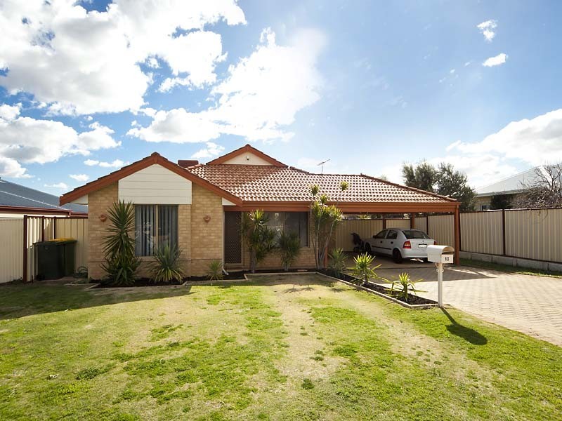 13 Nectarine Way, Forrestfield WA 6058