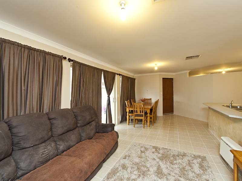 13 Nectarine Way, Forrestfield WA 6058