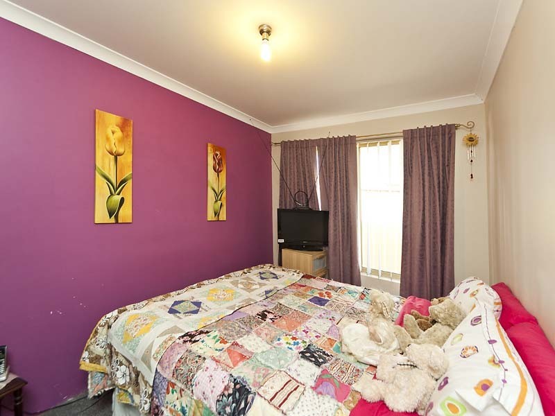 13 Nectarine Way, Forrestfield WA 6058