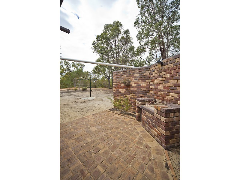 34 Canter Court, Orange Grove WA 6109