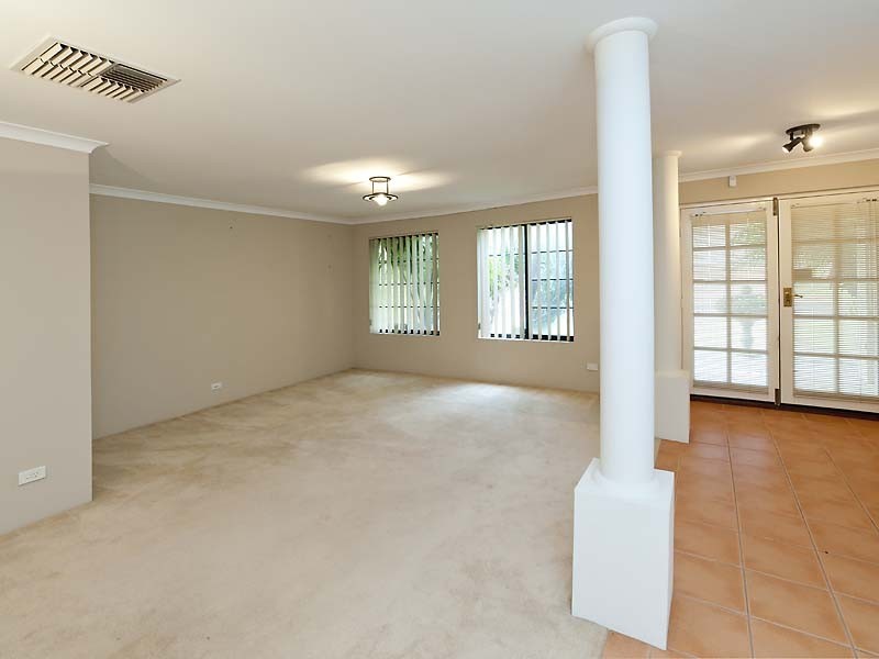 4 Betula Court, Helena Valley WA 6056