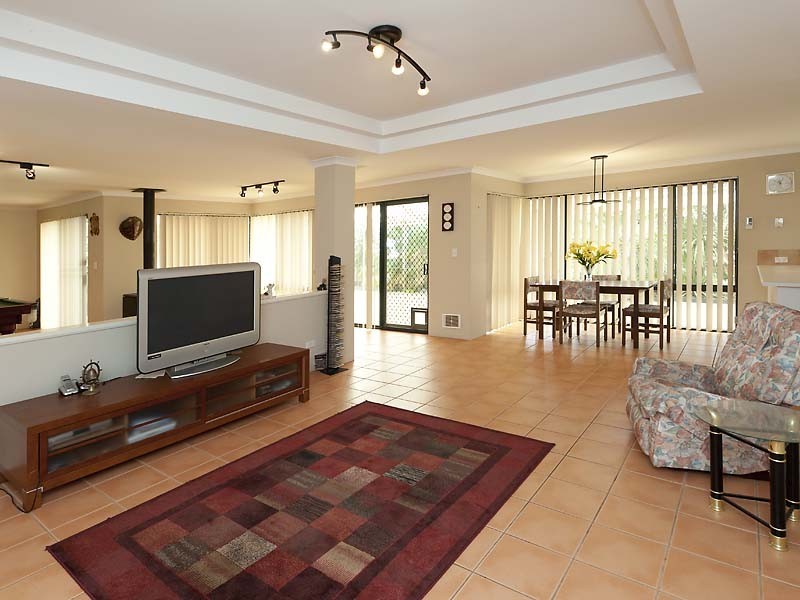 4 Betula Court, Helena Valley WA 6056