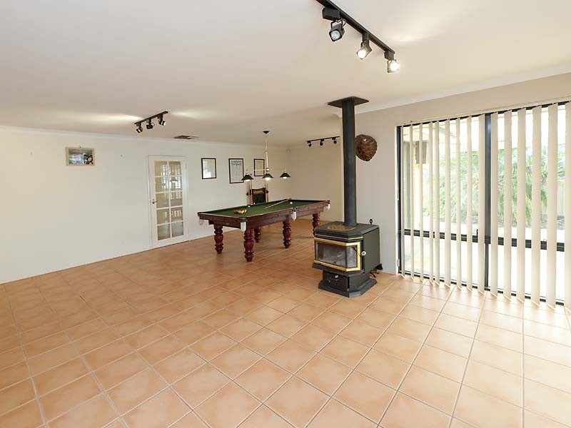 4 Betula Court, Helena Valley WA 6056