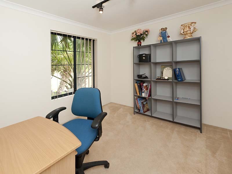 4 Betula Court, Helena Valley WA 6056