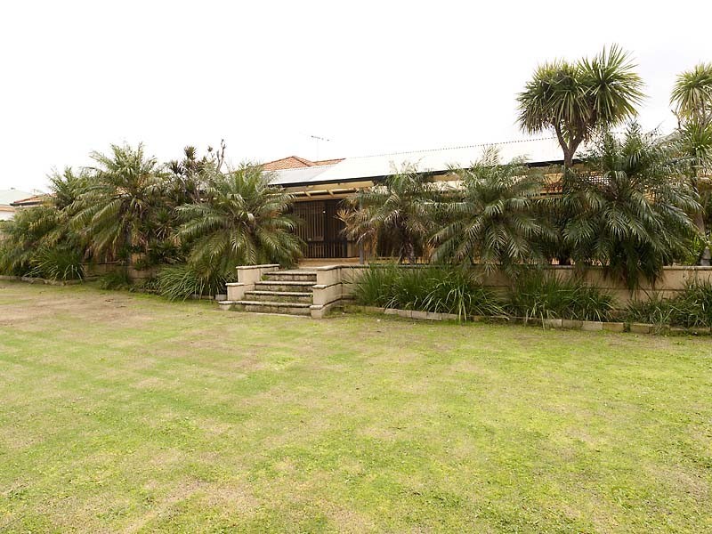 4 Betula Court, Helena Valley WA 6056