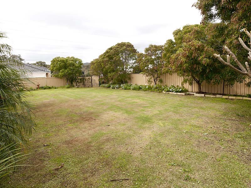 4 Betula Court, Helena Valley WA 6056