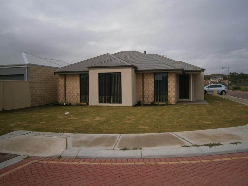 11 Seashells Crescent, Singleton WA 6175