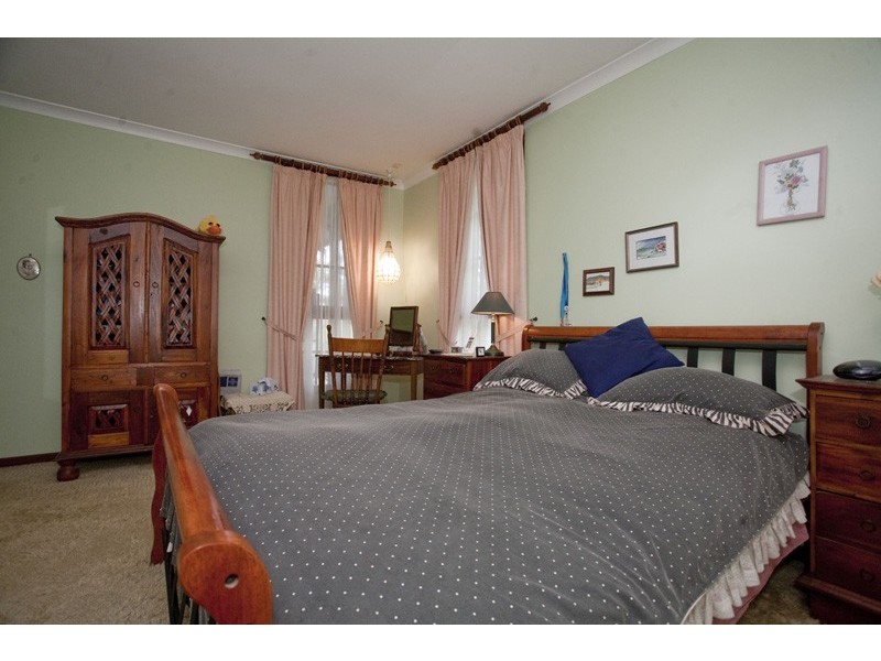 34 Mundaring Weir Road, Kalamunda WA 6076