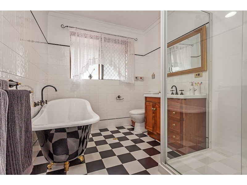 380 Aldersyde Road, Bickley WA 6076