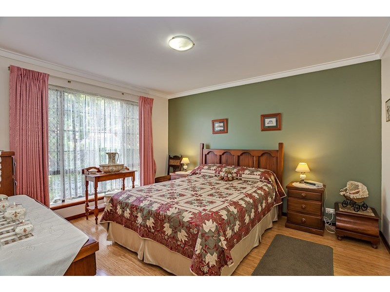 380 Aldersyde Road, Bickley WA 6076