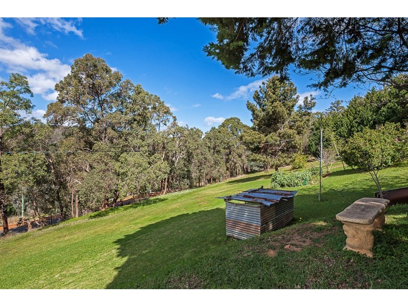 380 Aldersyde Road, Bickley WA 6076