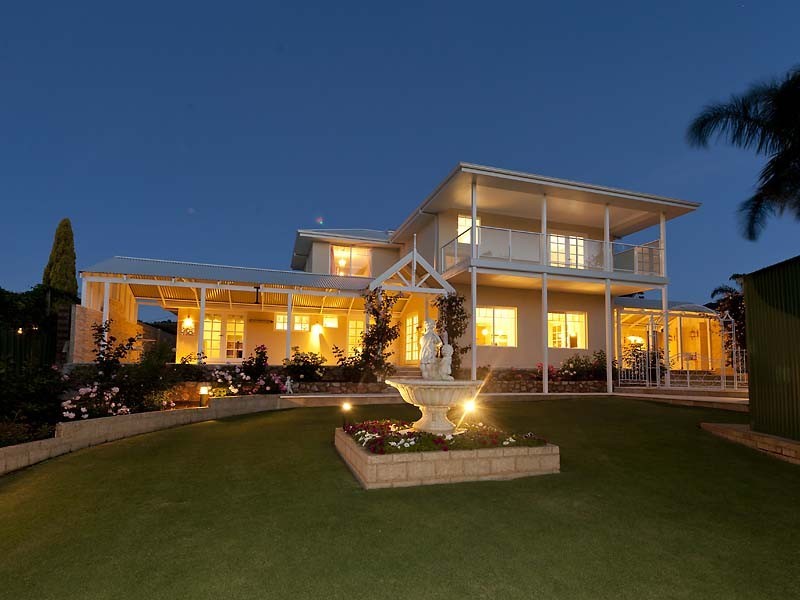 6 Scenic Drive, Maida Vale WA 6057